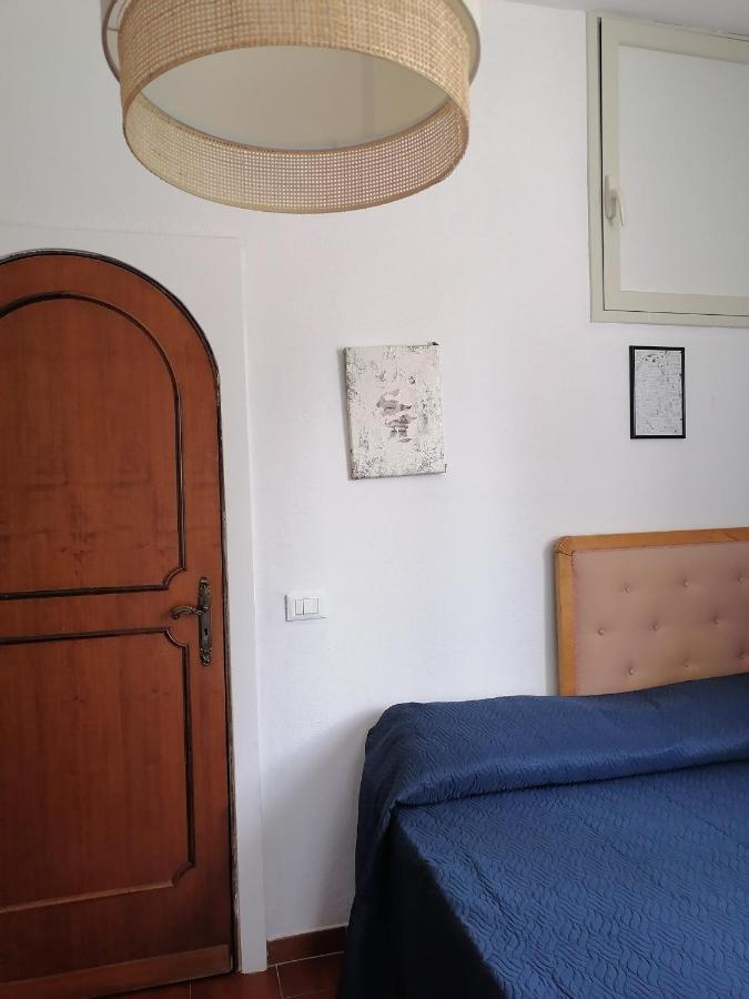 Camera Vicino L'Aeroporto Di Palermo Carini Extérieur photo
